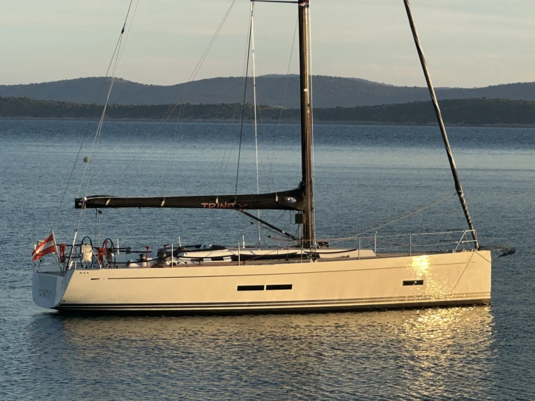Wynajmij Solaris Solaris One 44 w Punat