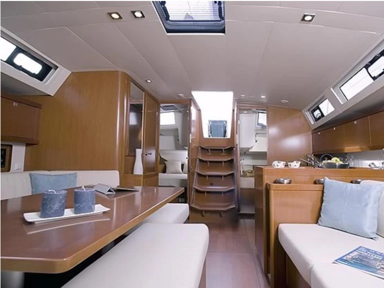 Wynajem łodzi Bénéteau Oceanis 45 w Mrčevac na SamBoat 