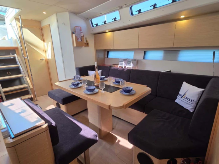 Wynajem Żaglowiec Hanse z patentem 