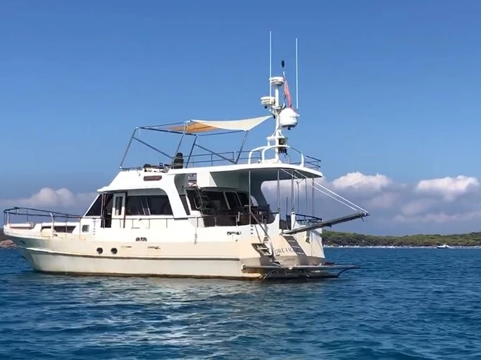 Wynajem łodzi Olbia tanio Waverunner 55