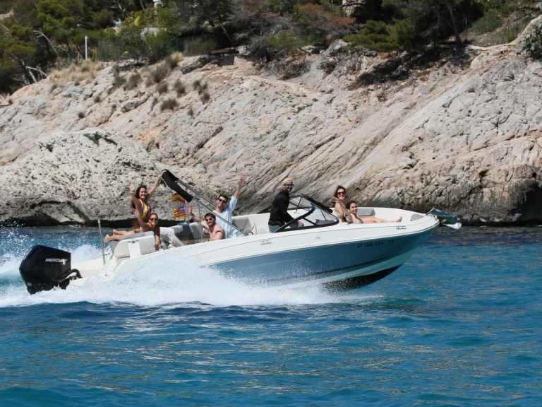 Wynajem Motorówka w Santa Ponsa - Bayliner VR6