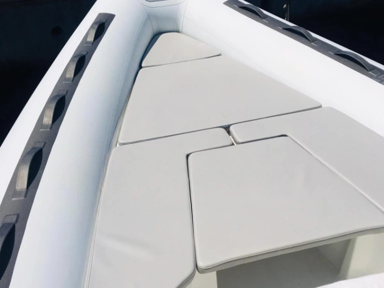 Wynajmij Łódż półsztywna z lub bez skippera Magnus w Porto Rotondo