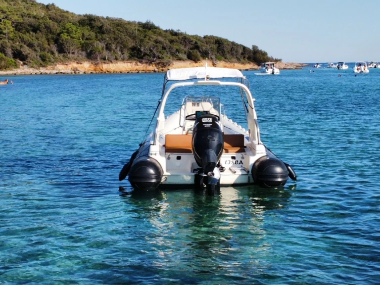 Wynajmij Sacs Sacs S 680 w Bonifacio