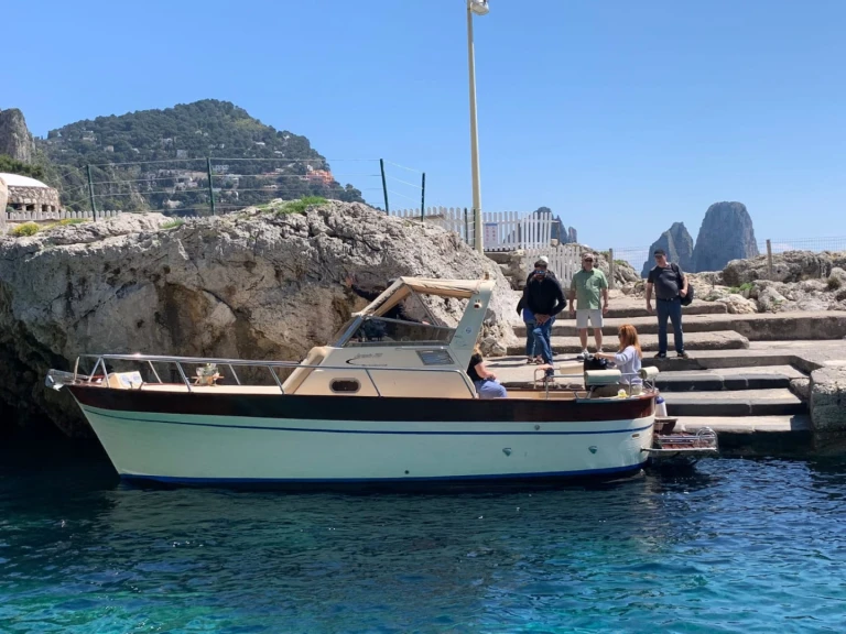 Wynajem łodzi Sorrento tanio Jeranto 750