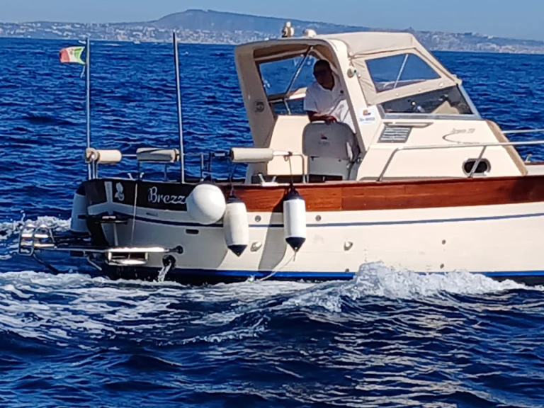 Wynajem łodzi Tecnonautica Jeranto 750 w Sorrento na SamBoat 