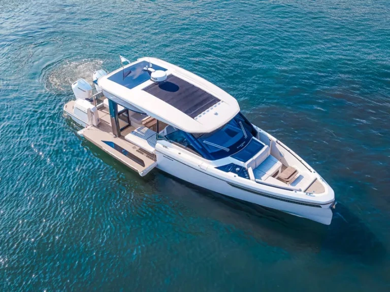 Wynajem łodzi Saxdor 400 GTO w Cogolin na SamBoat 