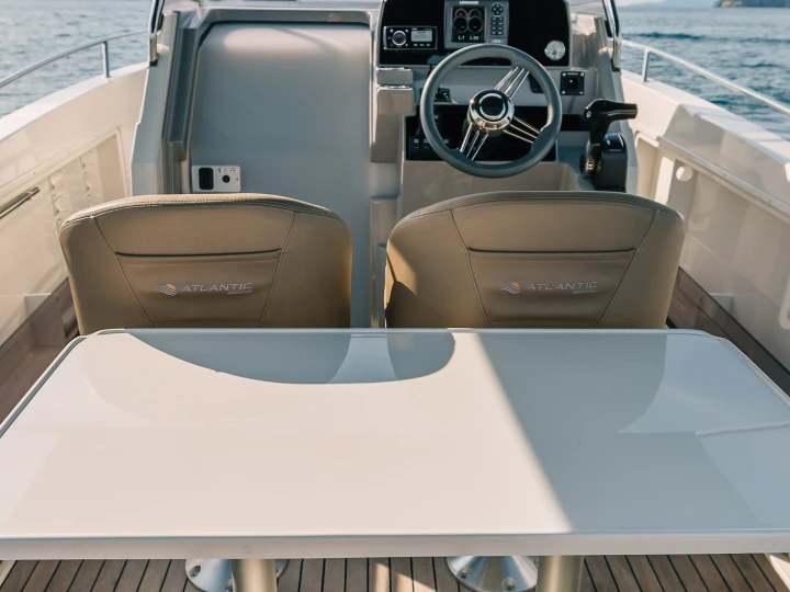 Motorówka do wynajmu w Split Port w najlepszej cenie