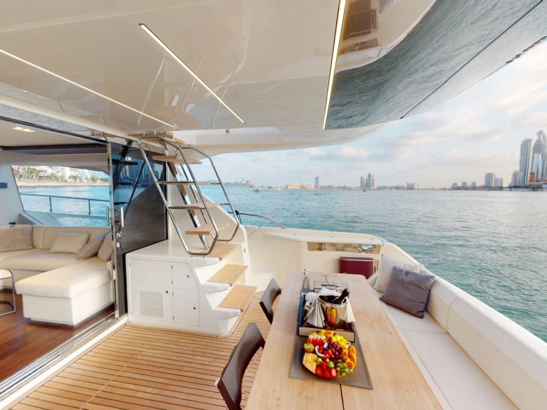 Wynajmij Ferretti FERRETTI 670 w Dubai Marina