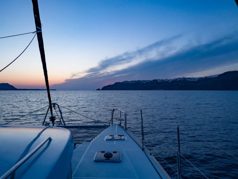 Katamaran do wynajmu w Vlychada w najlepszej cenie