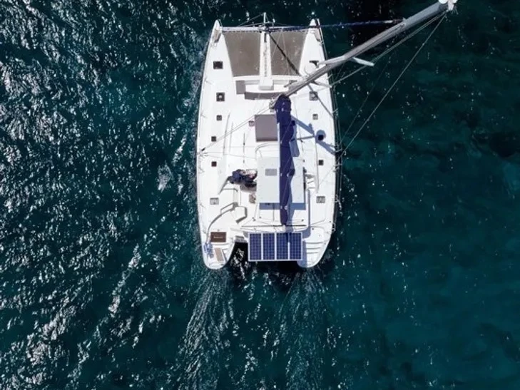 Wynajmij Lagoon Lagoon 42 w Vlychada