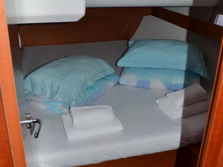 Wynajem Żaglowiec Dufour z patentem 