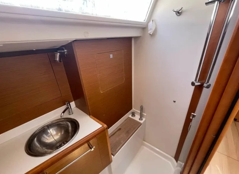 Wynajmij Żaglowiec z lub bez skippera Jeanneau w Paros (wyspa)