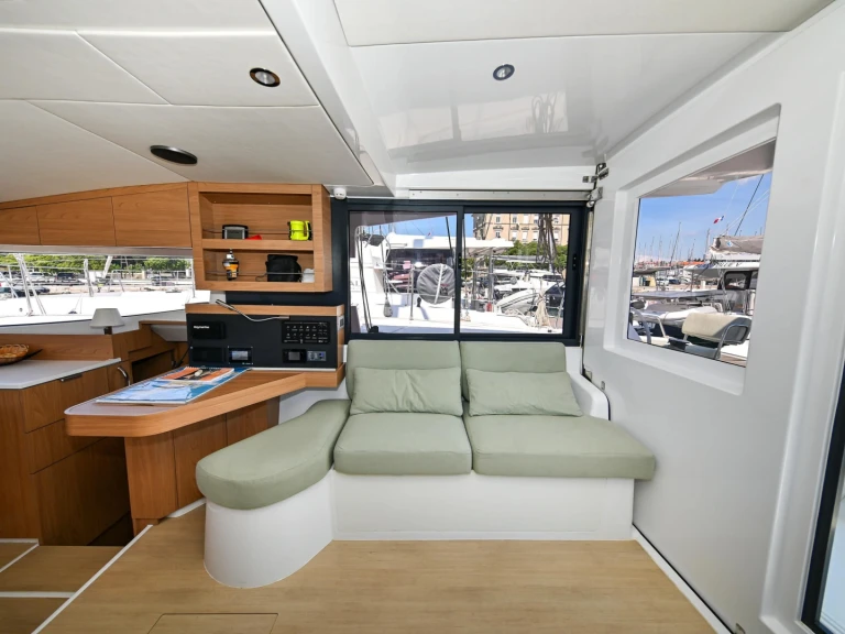 Wynajmij Bali Bali Catsmart (6 cab.) w Tivat