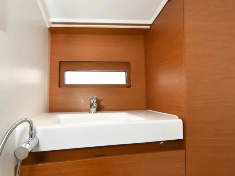 Żaglowiec do wynajmu w Bormes-les-Mimosas w najlepszej cenie