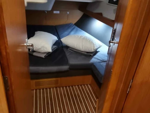 Wynajem Żaglowiec Bavaria z patentem 