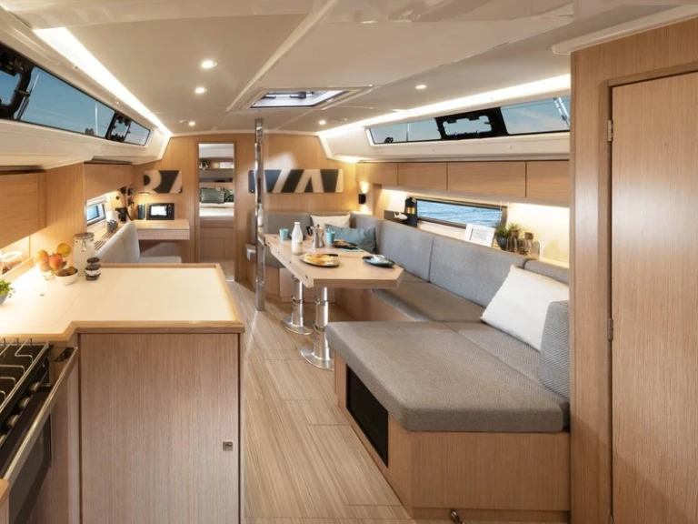 Wynajem łodzi Lefkáda tanio Bavaria C42 (3 cab.)
