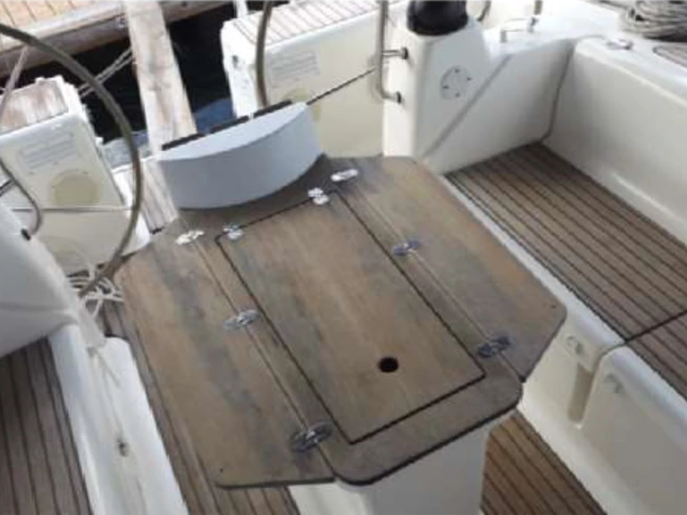 Wynajmij Bavaria Bavaria 50 Cruiser (5 cab.) w Kalkara