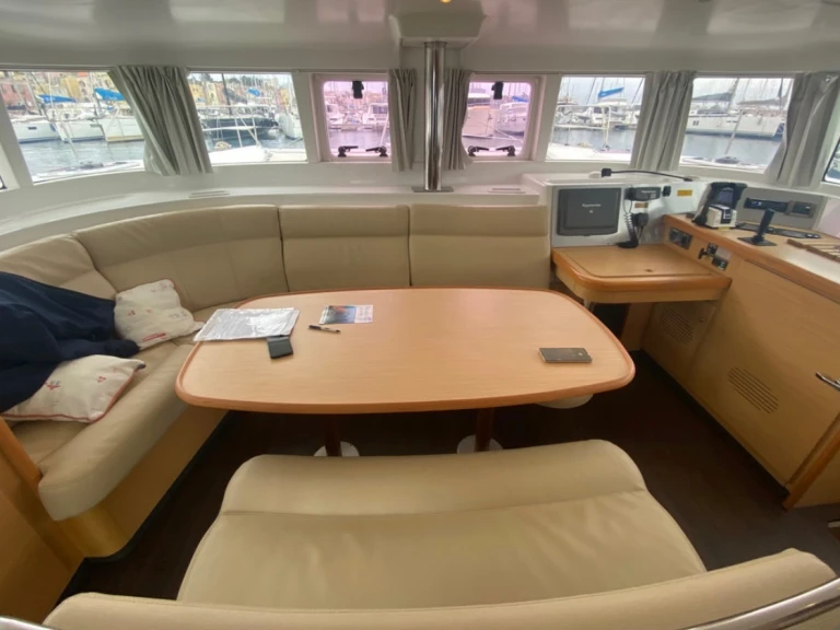 Katamaran do wynajmu w Nettuno w najlepszej cenie