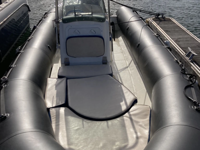 Wynajem Łódż półsztywna Bombard z patentem 