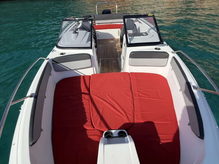 Wynajem w Saint-Cyr-sur-Mer- Jeanneau Cap Camarat 7.5 BR na SamBoat