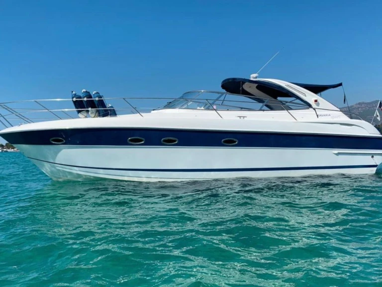 Wynajmij Motorówka z lub bez skippera Bavaria w Roses