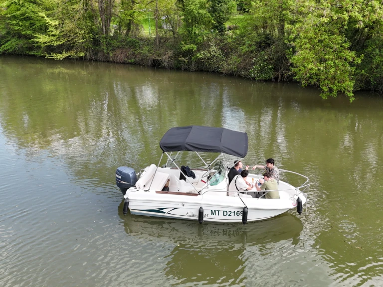 Wynajem w Metz- Jeanneau Cap Camarat 515 na SamBoat