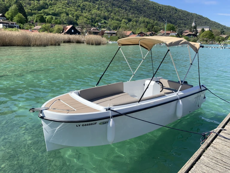 Motorówka do wynajmu w Sevrier w najlepszej cenie