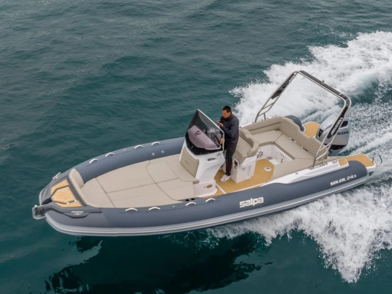 Wynajem łodzi Salpa Soleil 24.5 w Trogir na SamBoat 