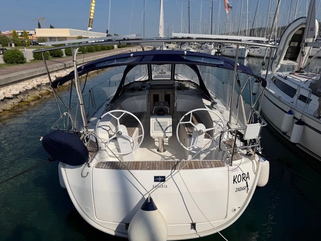 Wynajem łodzi Sukosan tanio Cruiser 34