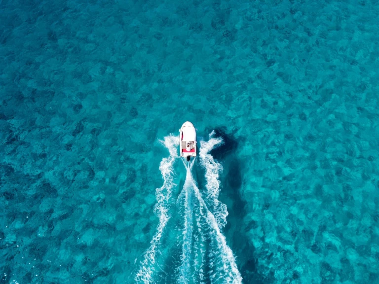 Wynajem łodzi Cala Galdana tanio 135 CC