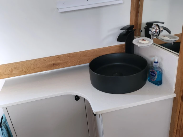 Wynajem łodzi Adlington tanio Russells