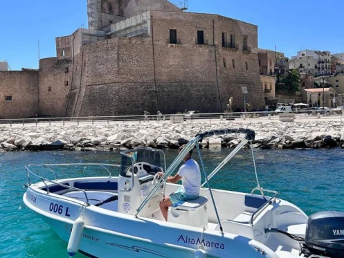 Wynajem Motorówka w Castellammare del Golfo - tancredi blumax 19 