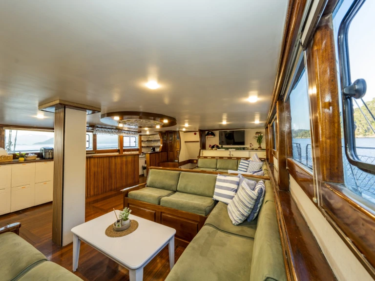 Wynajem Żaglowiec  z patentem 