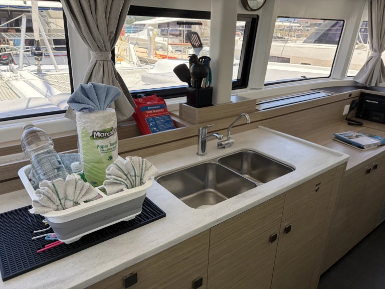 Wynajem łodzi Road Town tanio Lagoon 43 (Owners Version)