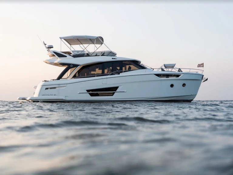 Wynajem łodzi Greenline Greenline 45 Fly w Saint-Raphael na SamBoat 