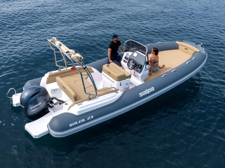 Wynajem Łódż półsztywna Salpa z patentem 