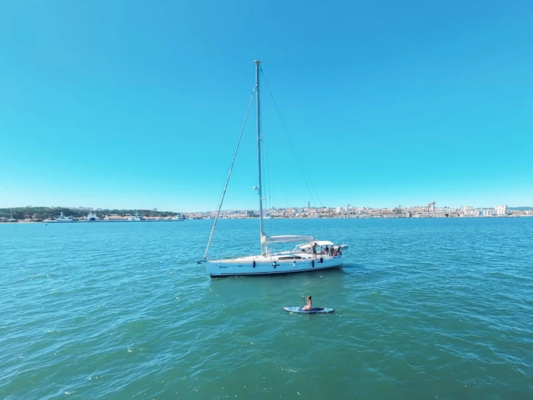 Bénéteau Oceanis 50 między profesjonalistami a osobami prywatnymi w Lizbona