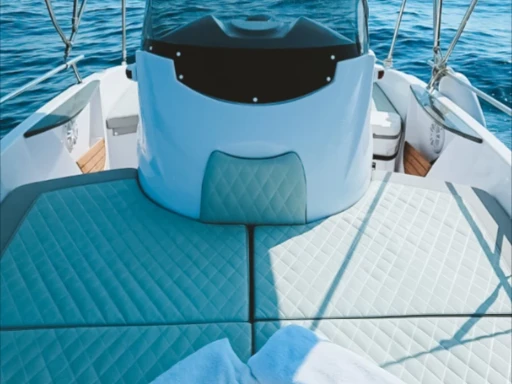 Wynajem Motorówka Romar z patentem 