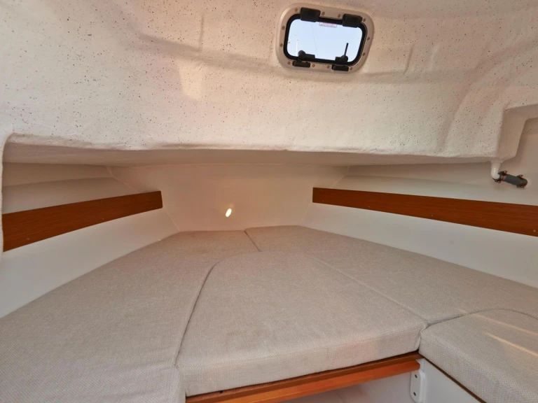 Motorówka do wynajmu w Porto di Amalfi Marina Coppola w najlepszej cenie