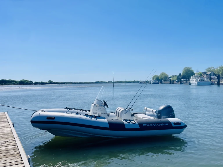 Wynajmij Łódż półsztywna z lub bez skippera Zodiac w Vannes