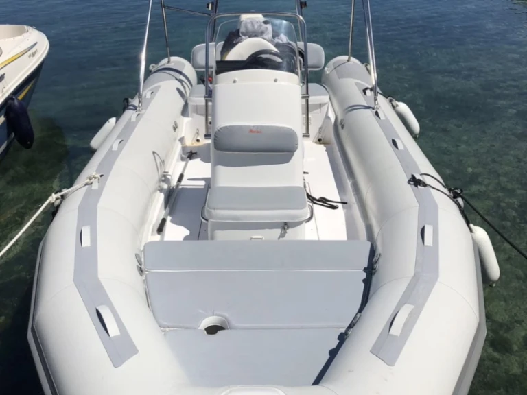 Wynajem łodzi Adventure Vestra V 6.50 w Mandelieu-la-Napoule na SamBoat 