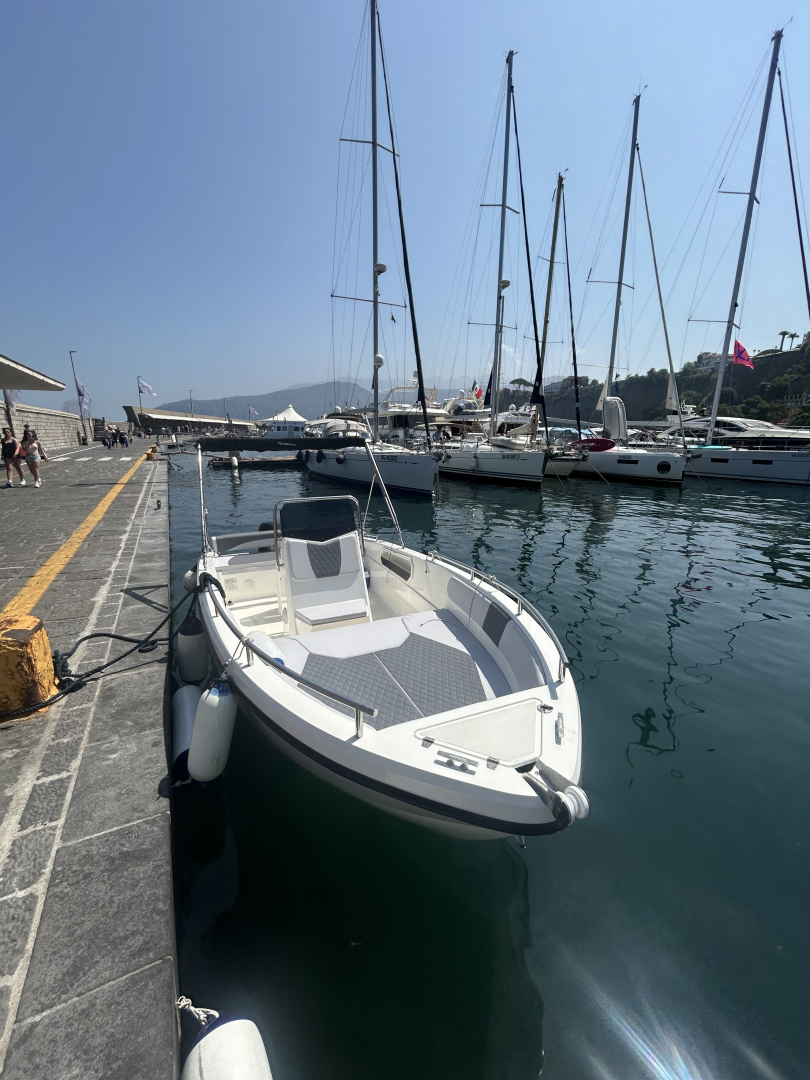 Wynajem Motorówka w Sorrento - Teorema Teorema 20