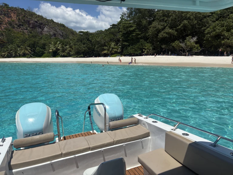 Wynajmij Motorówka z lub bez skippera fisherman w Victoria