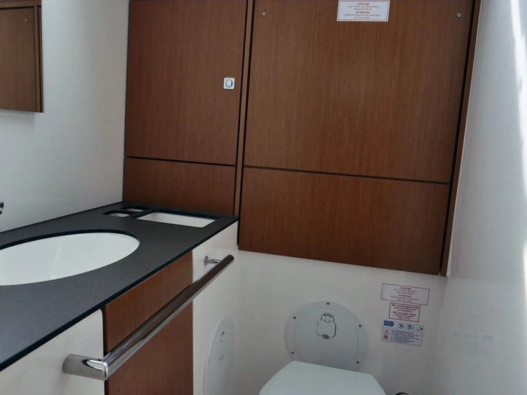 Wynajmij Żaglowiec z lub bez skippera Bavaria w Piombino