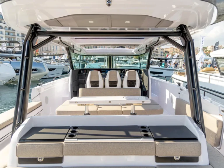 Wynajem łodzi Axopar 45 BRABUS w Cannes na SamBoat 
