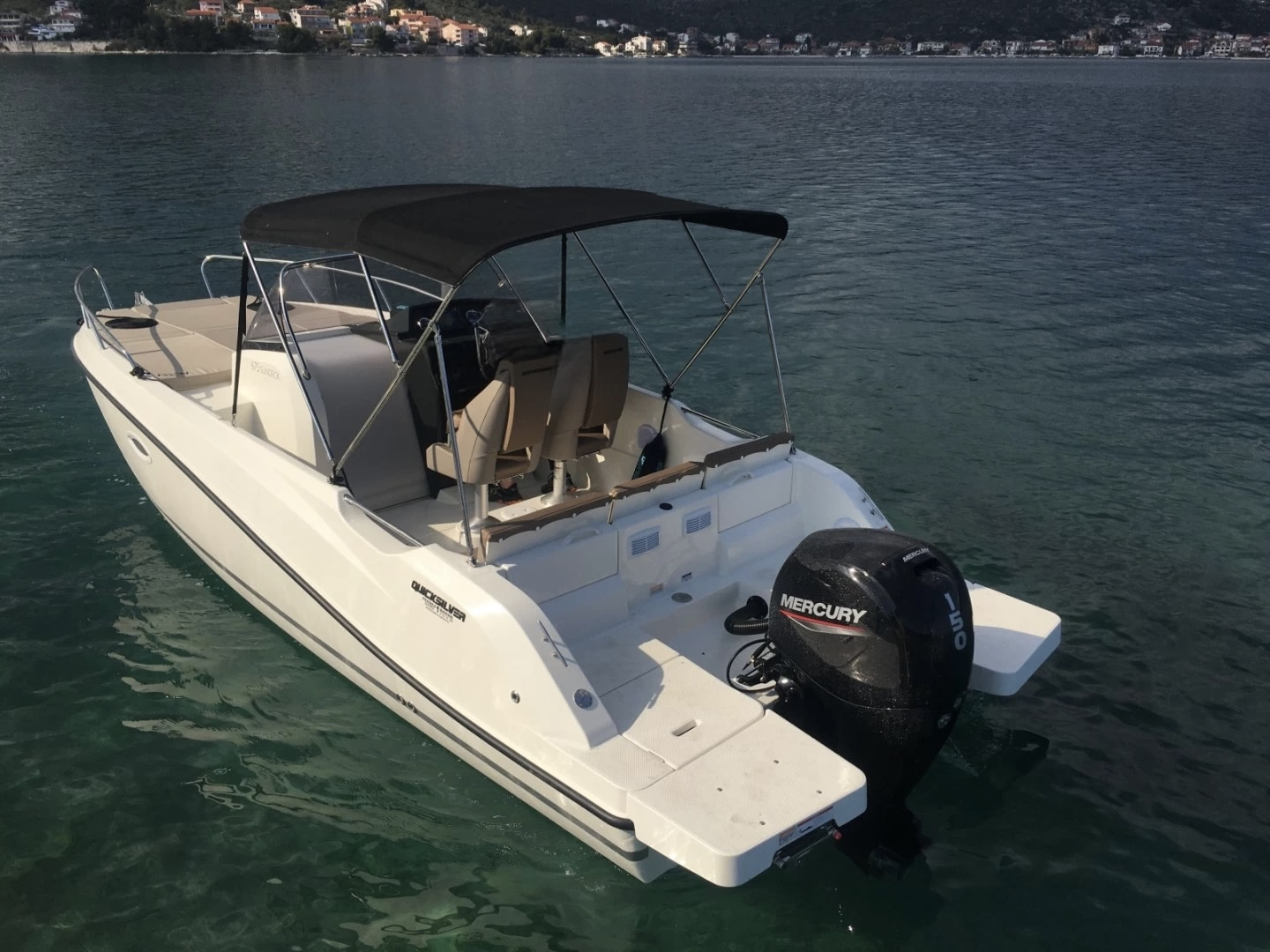 Wynajem Motorówka w Marsylia - Quicksilver Activ 675 Sundeck