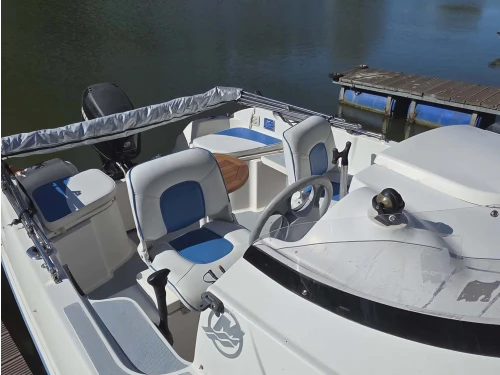 Wynajmij Quicksilver Quicksilver 520 Flamingo w Francja