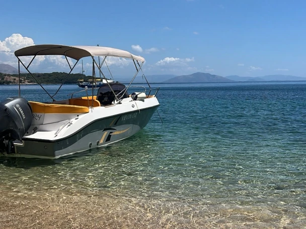 Wynajmij Marinello 7.5m w Ksamil