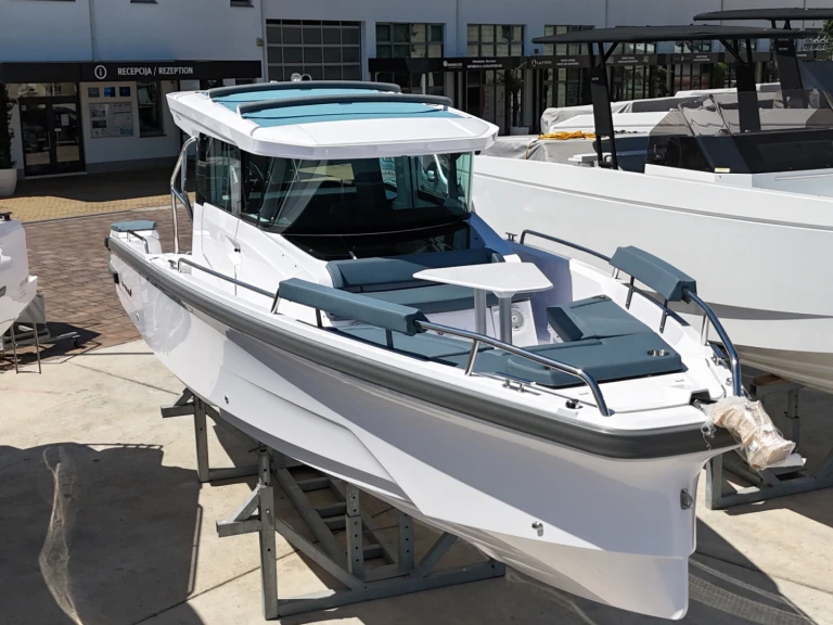 Wynajmij Motorówka z lub bez skippera Axopar w Donji Seget