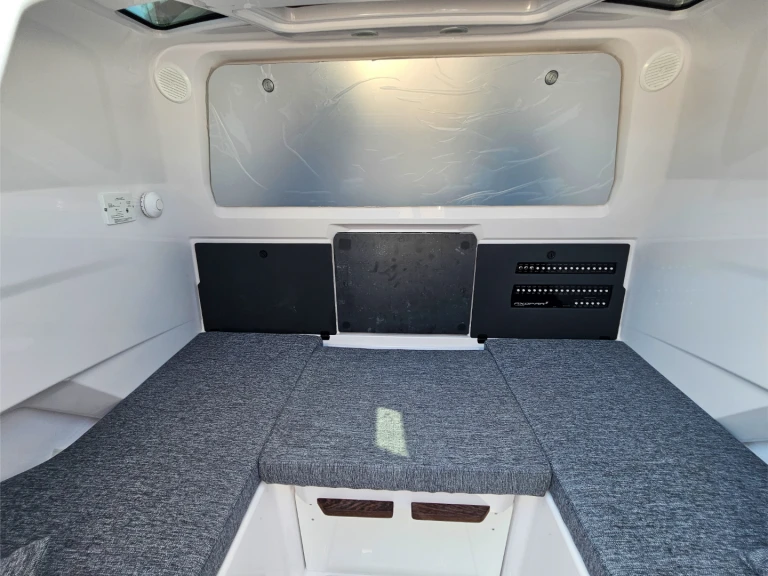 Motorówka do wynajmu w Donji Seget w najlepszej cenie